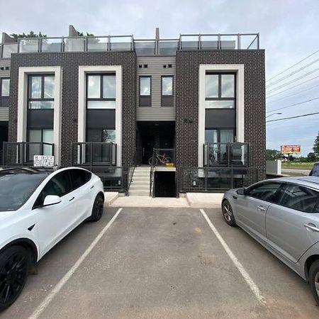 Lovely One Bedroom Condo With Free Parking شلالات نياغارا المظهر الخارجي الصورة