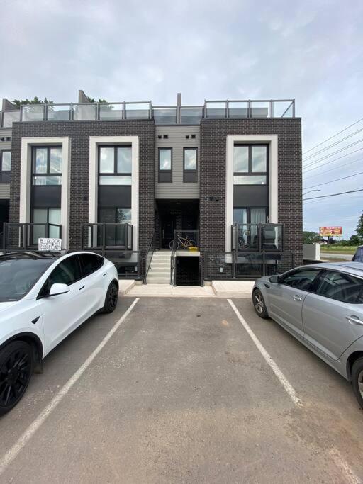 Lovely One Bedroom Condo With Free Parking شلالات نياغارا المظهر الخارجي الصورة