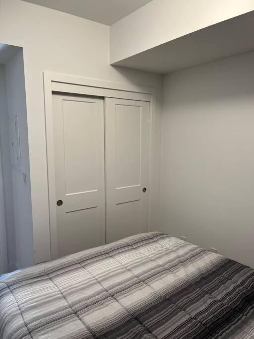 Lovely One Bedroom Condo With Free Parking شلالات نياغارا المظهر الخارجي الصورة